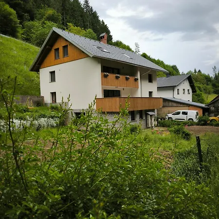 Brlog 2 Apartment *
